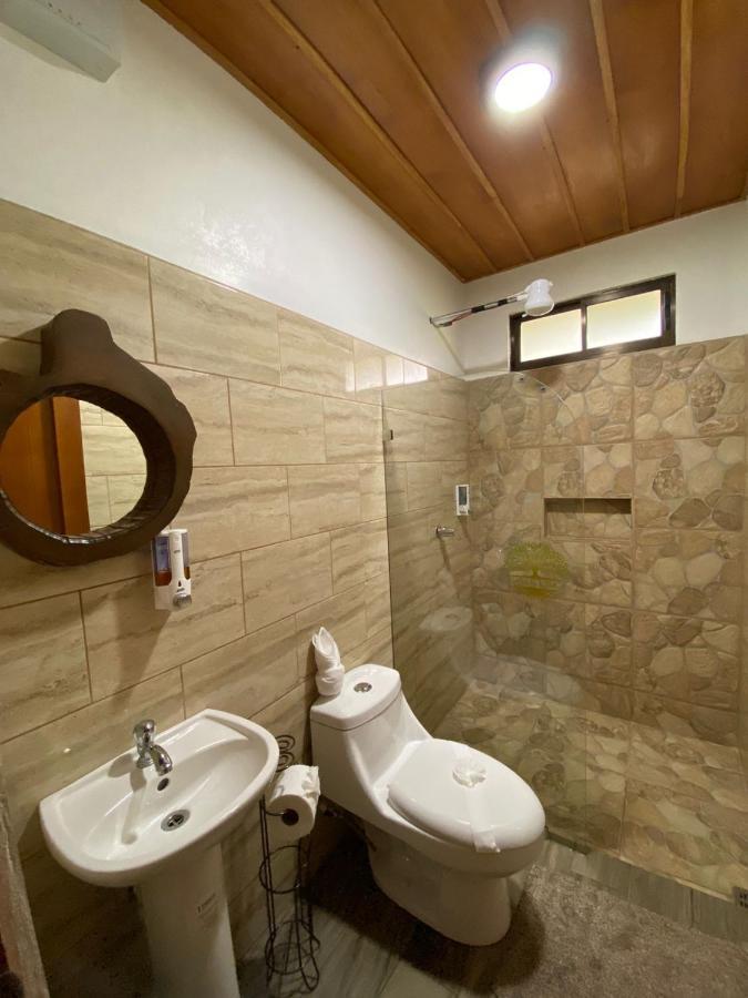 Gambas Lodge Ла Фортуна Экстерьер фото