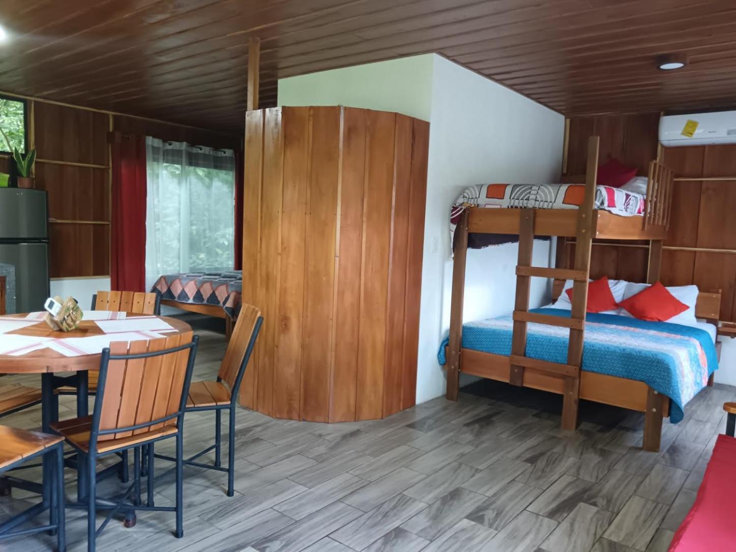 Gambas Lodge Ла Фортуна Экстерьер фото